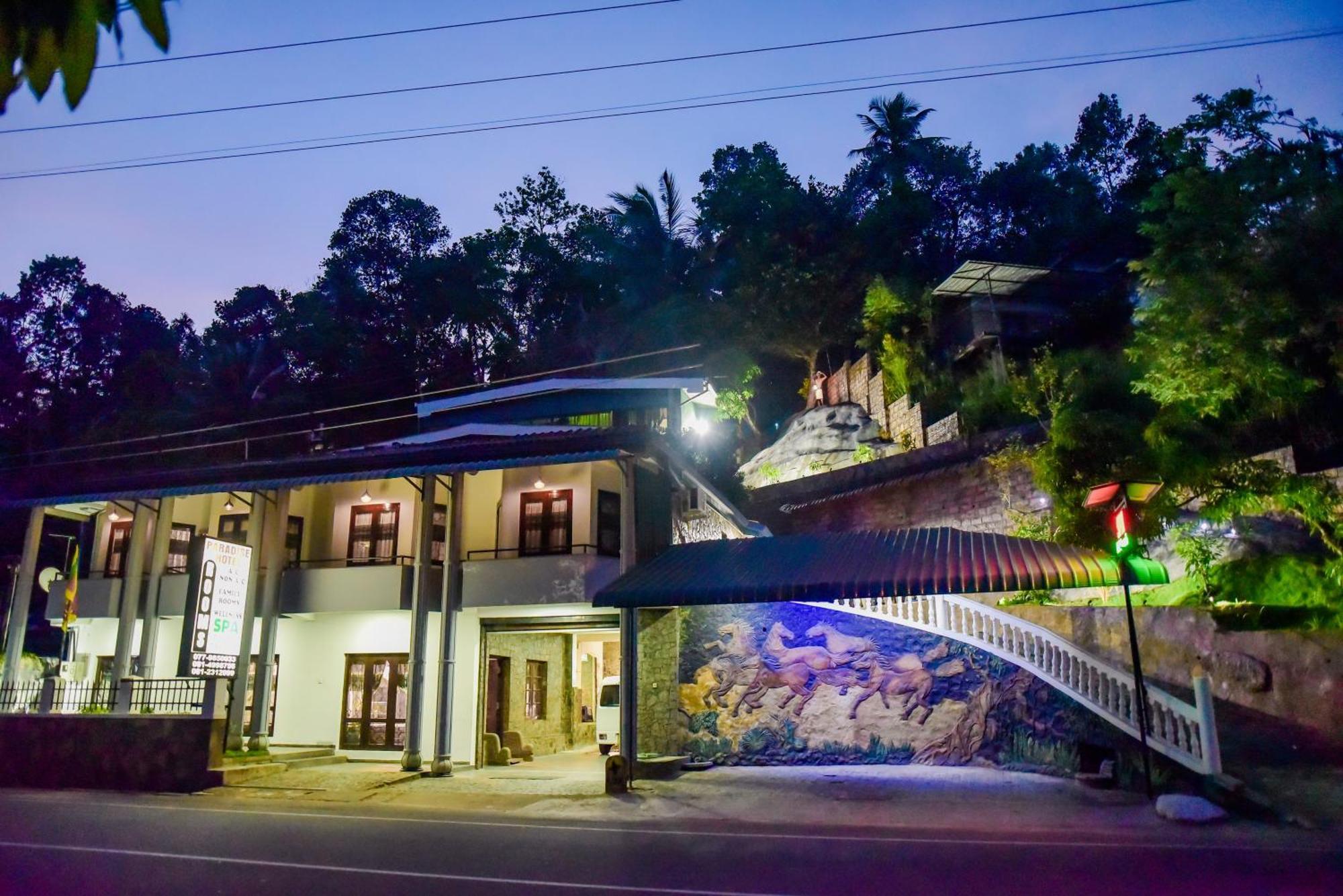 Kandy Paradise Hotel & Spa Gelioya エクステリア 写真