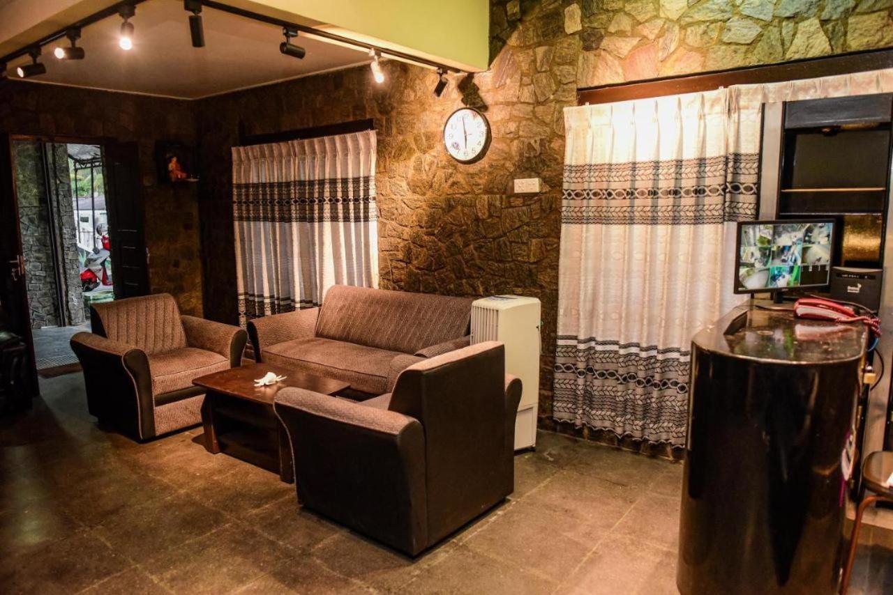 Kandy Paradise Hotel & Spa Gelioya エクステリア 写真
